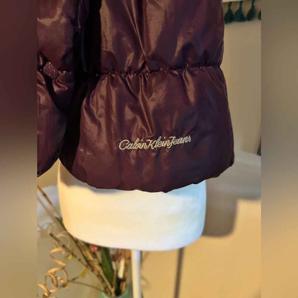 Calvin Klein Jeans Purple Puffer Vest, Girls 5 - Picture 3 of 3
